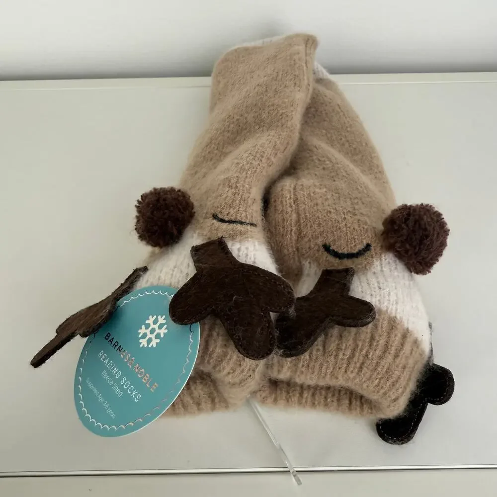 NWT Barnes & Noble Kids Reindeer Christmas Holiday Seasonal Brown Grip Socks